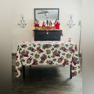 Christmas Tablecloth Cardinals w Pinecones Easy Clean 60x84